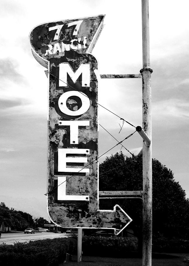 Vintage Motel Sign  Photograph by Ann Powell