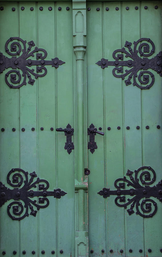 Architecture Photograph - Vintage Wooden Green Door Close-up by Bogdan Khmelnytskyi