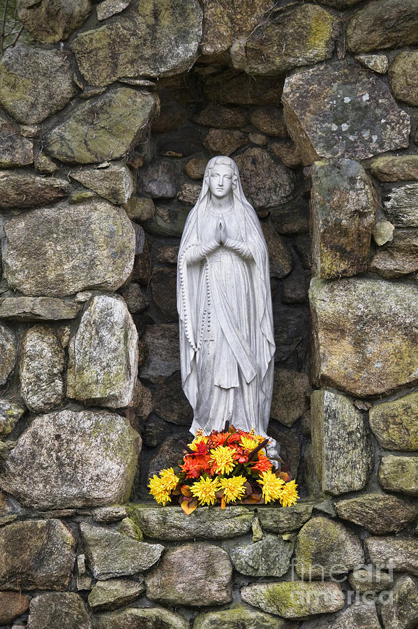 Virgin Mary Photograph by Diane Macdonald