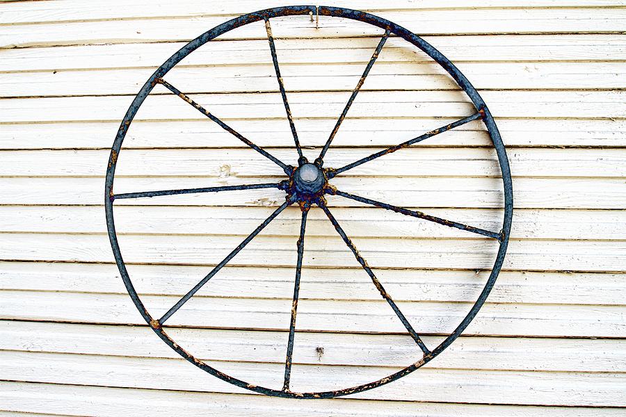 Wagon Photograph - Wagon Wheel by Audreen Gieger