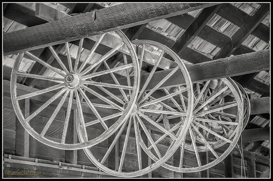 Wagon Wheel Black and White Photograph by LeeAnn McLaneGoetz McLaneGoetzStudioLLCcom