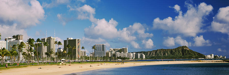 Waikiki Beach With Mountain Photograph by Panoramic Images