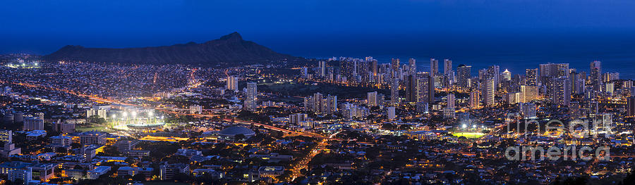 Waikiki cityscape and Diamond Head dusk panorama Photograph by Ken ...