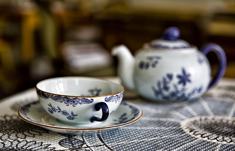 Waiting for #tea #white #cup with #blue decor. Photograph by Leif Sohlman