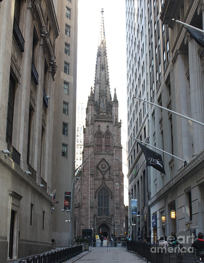 Flag Photograph - Wall Street leading to Trinity Church by John Telfer