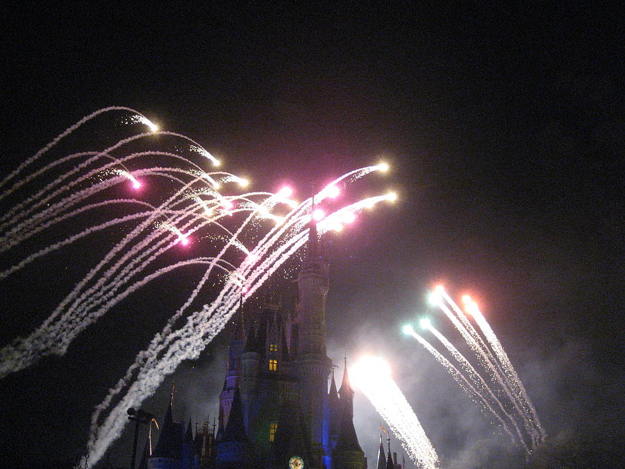 Orlando Photograph - Walt Disney World Resort - Magic Kingdom - 121259 by DC Photographer