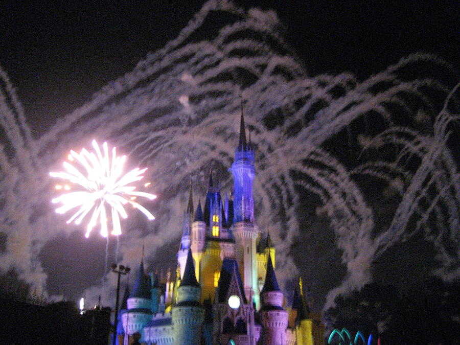 Orlando Photograph - Walt Disney World Resort - Magic Kingdom - 121266 by DC Photographer