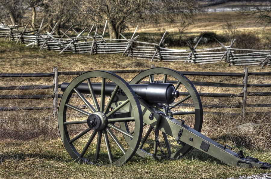 War Thunder - 9th Michigan Btry 1st Michigan Light Artillery Battery I Hancock Ave Gettysburg Photograph by Michael Mazaika