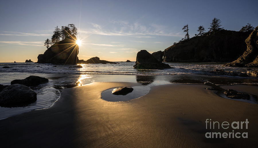 Washington Beach Sunstar Dusk Photograph by Mike Reid