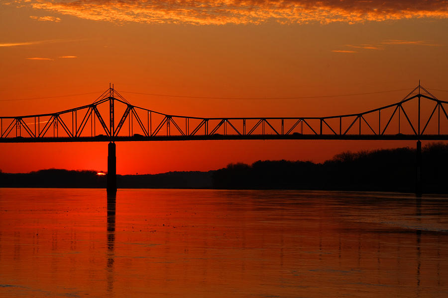 Washington Bridge At Sunrise Washington Mo Photograph by Mike Davidson