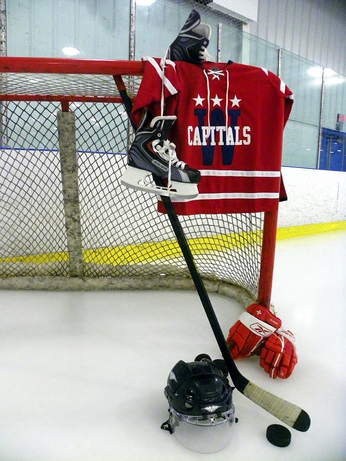 Capitals unveil all new 2015 NHL Winter Classic uniform