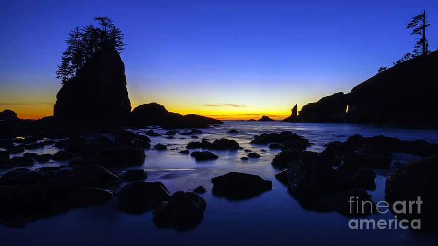 Washington Coast Last Light Photograph by Mike Reid
