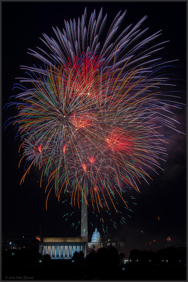 Lincoln Memorial Photograph - Washington DC Fourth 12 by Erika Fawcett
