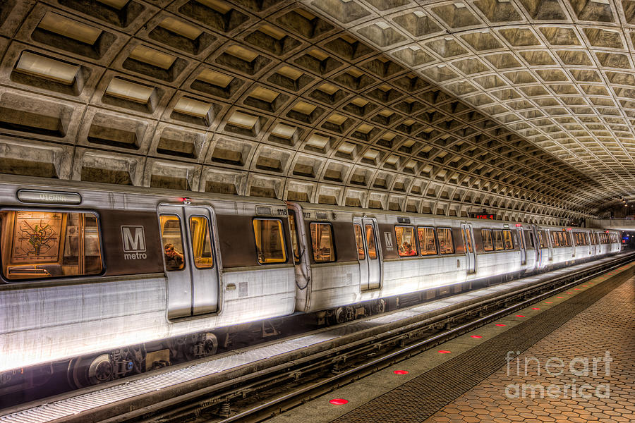 Washington DC Metro Station V Photograph by Clarence Holmes