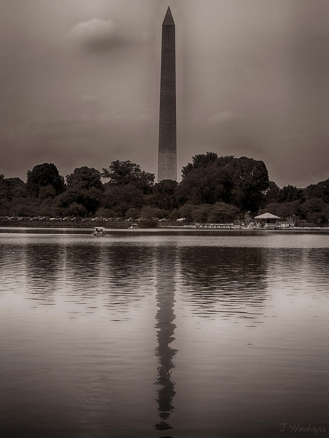 Washington Monument 1 Photograph by Joseph Hedaya