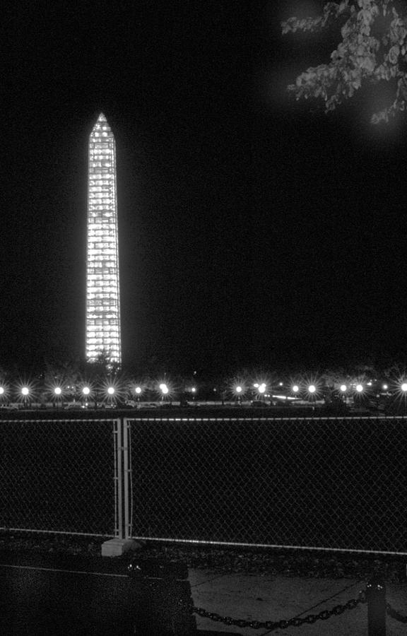 Washington Monument Photograph by Harold E McCray