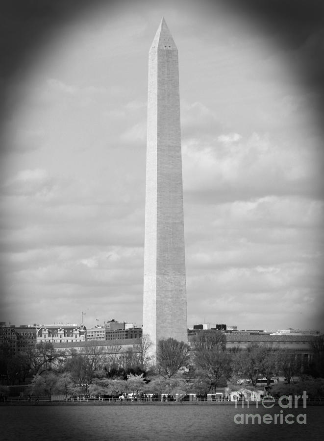 Washington Monument In DC Photograph by Emmy Vickers