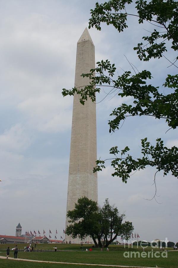 Washington Monument Photograph by Jim Gillen