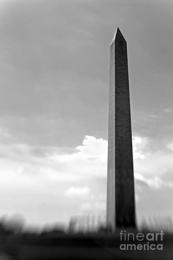 Washington Monument Photograph by Tony Cordoza