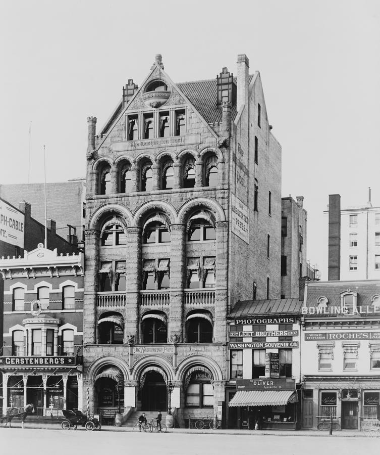 Washington Post Building Photograph by Granger
