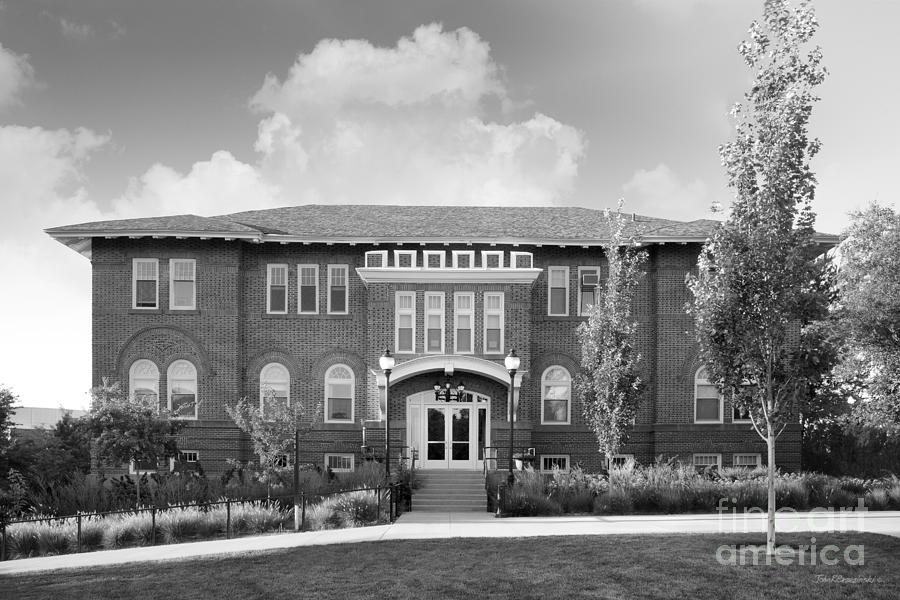 Washington State University Van Doren Hall Photograph by University Icons
