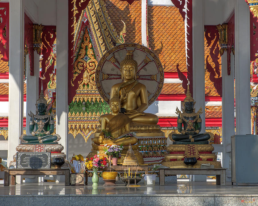 Wat Bukkhalo Central Roof-top Pavilion Buddha Images DTHB1812 Photograph by Gerry Gantt