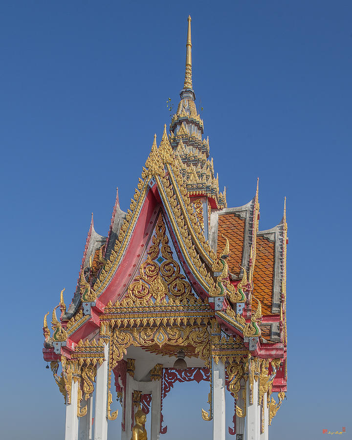Wat Bukkhalo Front Roof-top Pavilion Gable DTHB1822 Photograph by Gerry Gantt