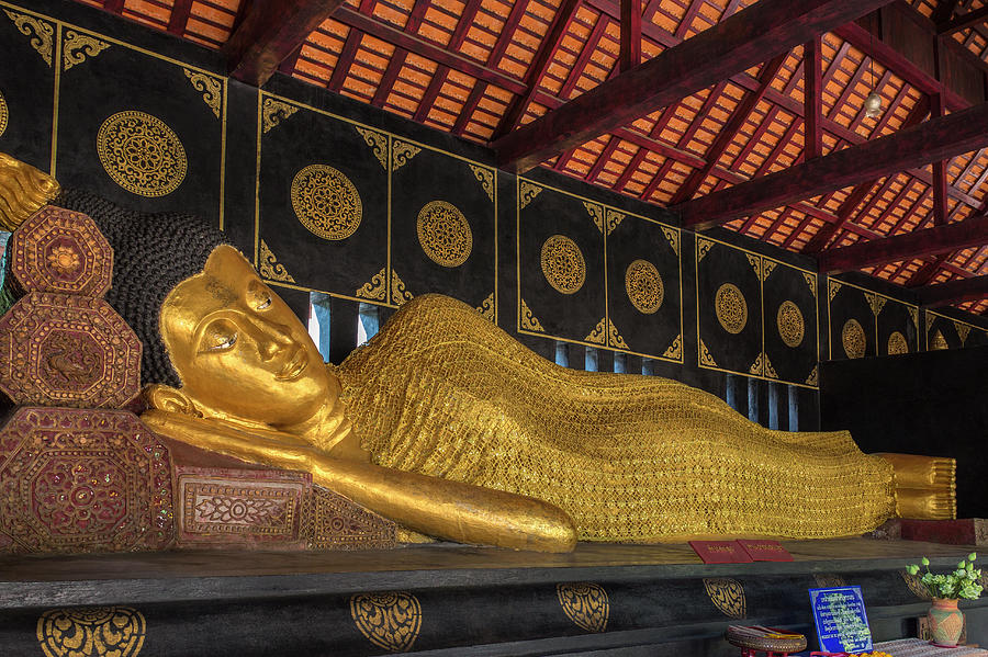 Wat Cheddi Luang - Chiang Mai - Thailand Photograph by Steve Allen