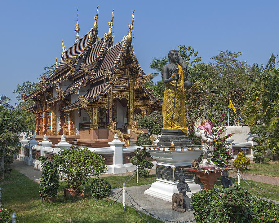Wat Chedi Liem Phra Ubosot DTHCM0831 Photograph by Gerry Gantt