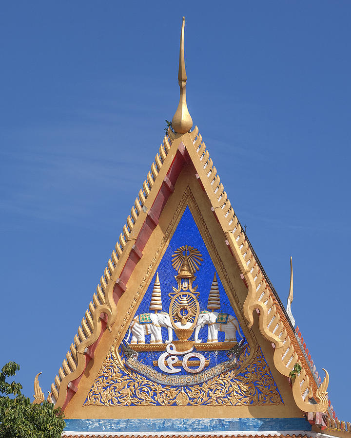 Wat Mongkol Nimit Gable DTHP0014 Photograph by Gerry Gantt