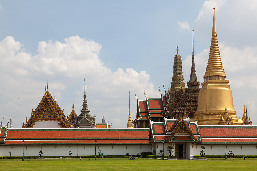 Wat Phra Keo Photograph by Wolfgang Woerndl - Fine Art America