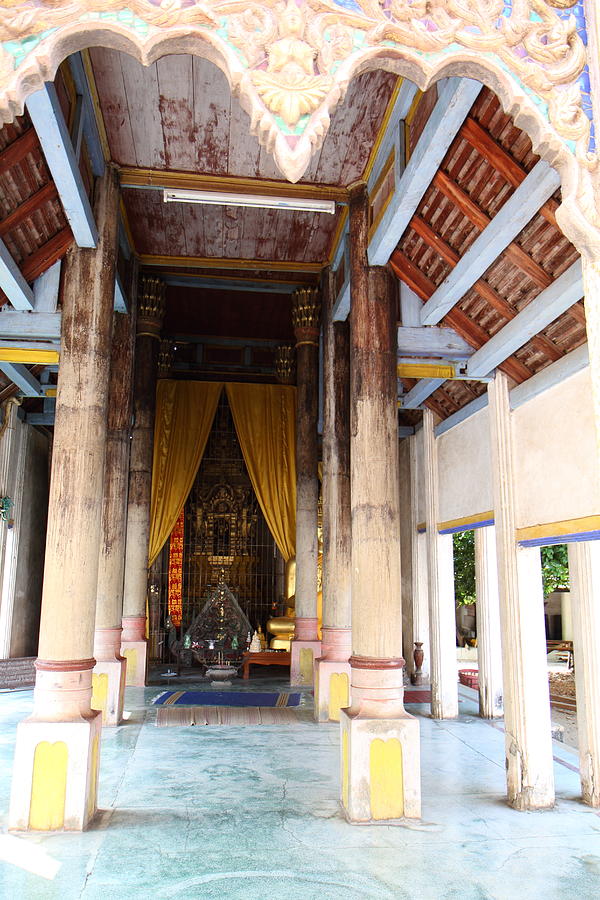 Wat Phra That Lampang Luang - Lampang Thailand - 011318 Photograph by DC Photographer
