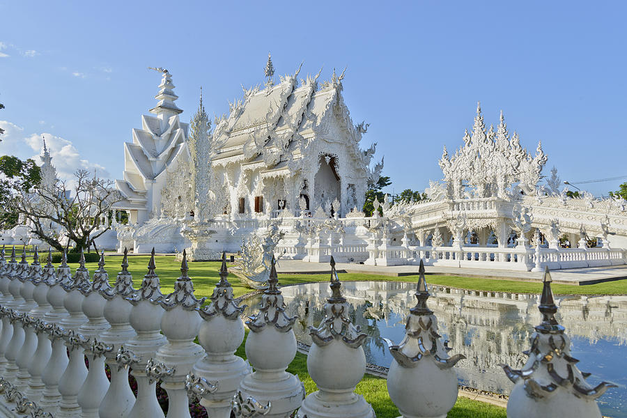 Wat Rong Khun Photograph by Bob VonDrachek