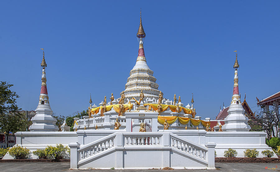 Wat Songtham Phra Chedi DTHB1915 Photograph by Gerry Gantt
