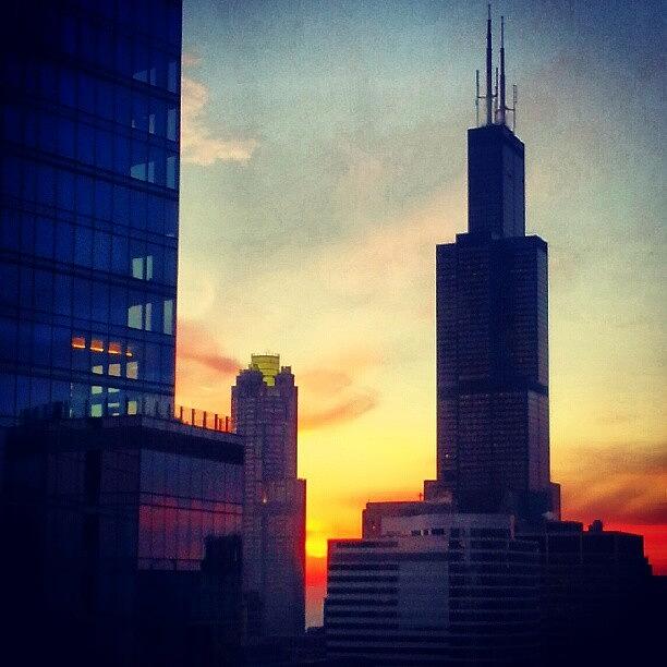 Sears Tower Photograph - Water Color Sunset by Jill Tuinier