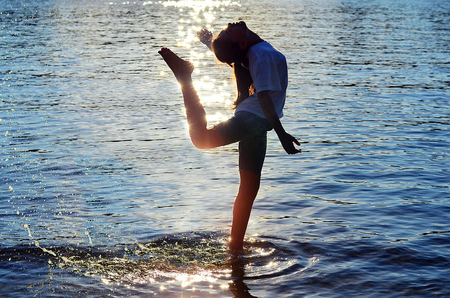 Water Dancer Photograph by Laura Fasulo