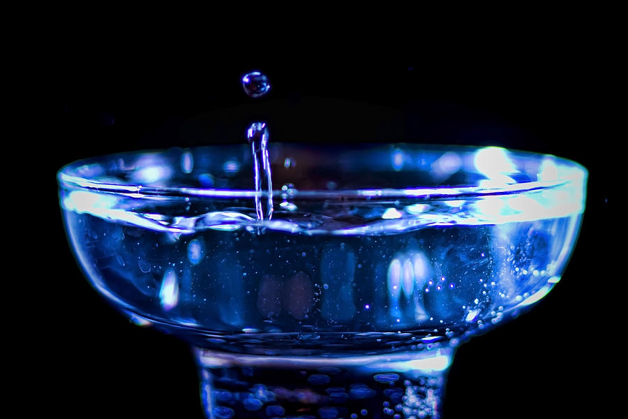 Water Drop Into Margarita Glass 1 Photograph by Sven Brogren