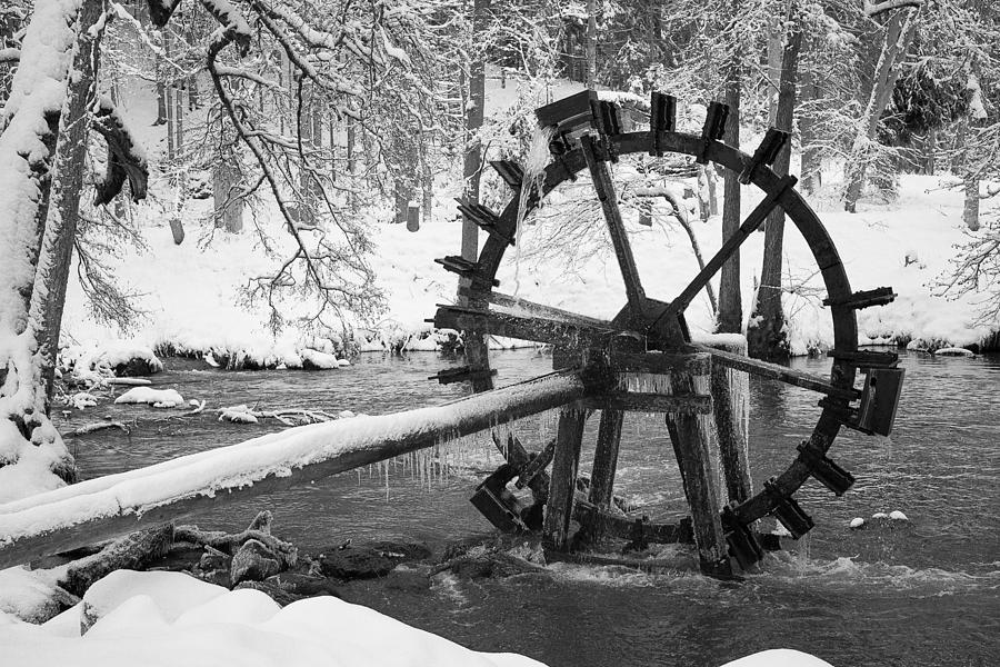Water Wheel in Snow Photograph by Shirley Radabaugh