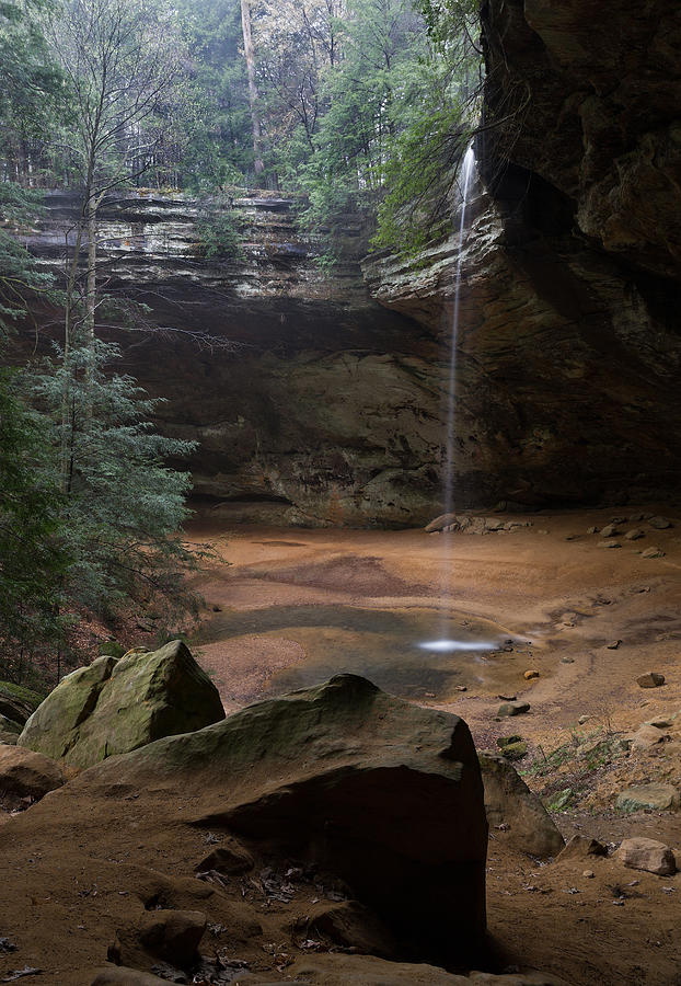 Waterfall At Ash Cave Photograph by Dale Kincaid