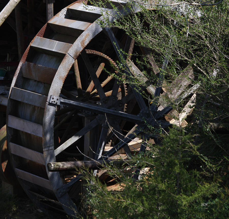 Nature Photograph - Waterwheel by Lee Hartsell Nature Photograph - Waterwheel by Lee Hartsell