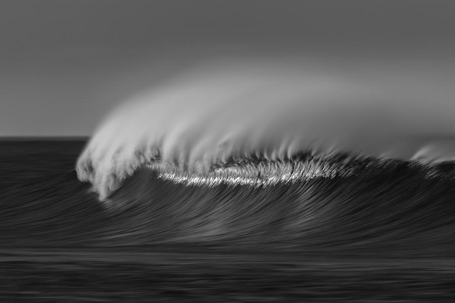 Black And White Photograph - Wave 73A2125 by David Orias