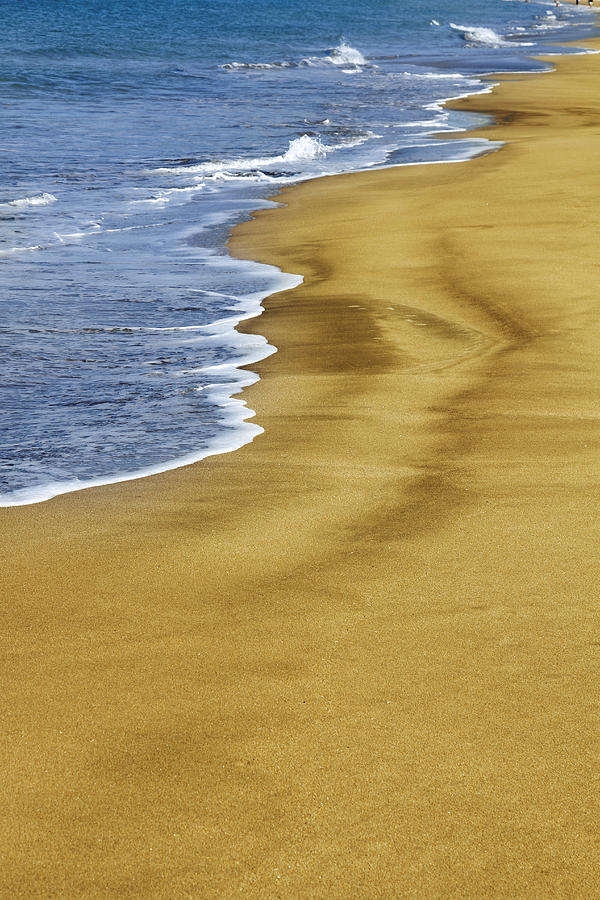 Waves on sand Photograph by Les Cunliffe - Fine Art America