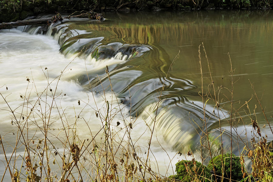 Weir Close-up in Wolfscote Dale Photograph by Rod Johnson