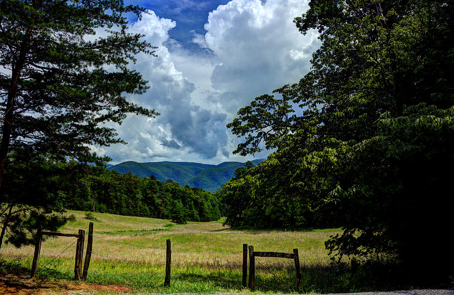 Welcome To The Smokies Photograph by Michael Eingle
