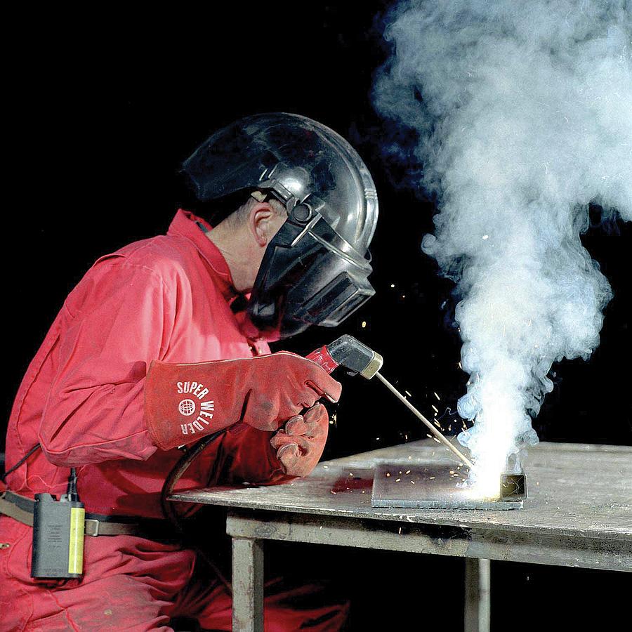 Welding Fumes Exposure Testing Photograph By Crown Copyright Health Safety Laboratory Science Photo Library