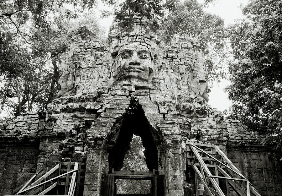 West Gate At Angkor Photograph by Shaun Higson