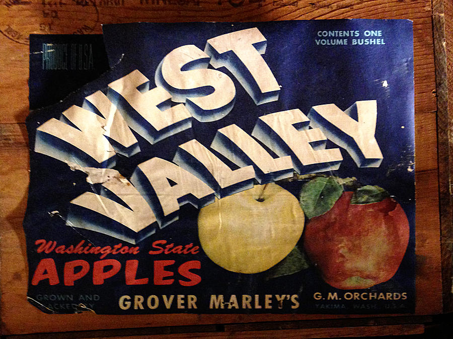 West Valley Apples Crate Label Photograph by Richard Reeve