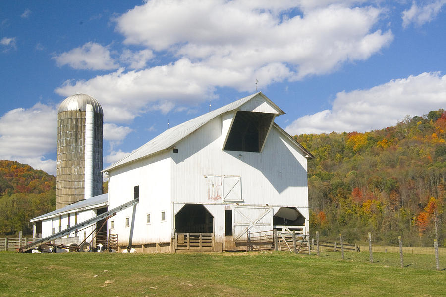 West Virginia Barn Photograph by Robert Camp