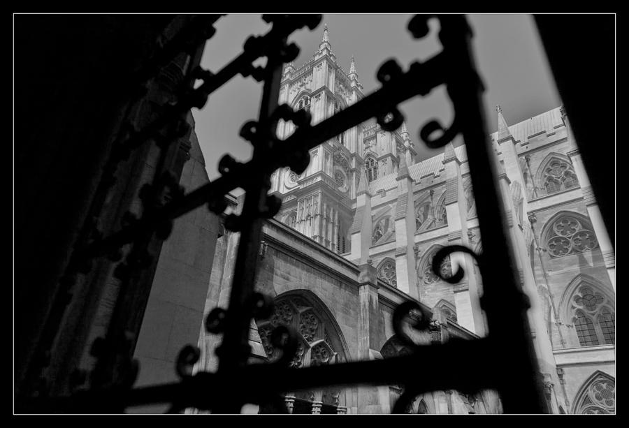 Westminster Abbey Courtyard Photograph by Maj Seda