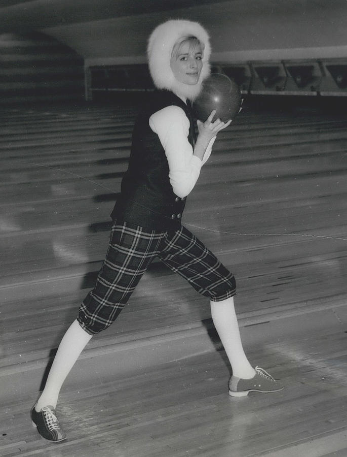 What The Well Dressed Bowler Is Wearing. Photograph by Retro Images ...